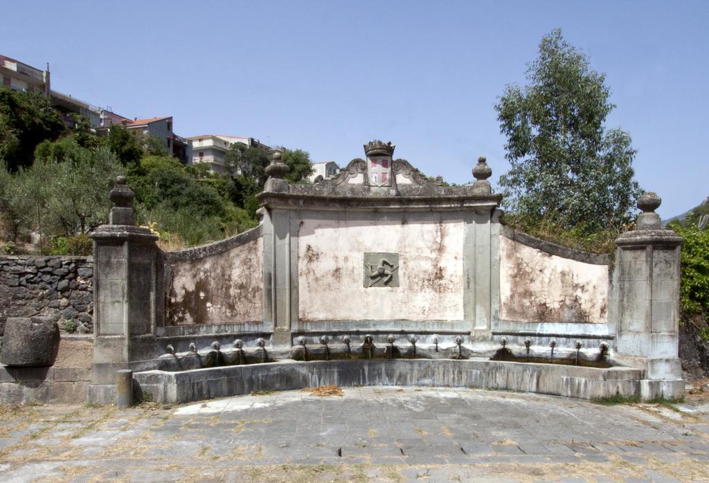 Hotel D'Orange D'Alcantara Francavilla di Sicilia Exterior foto